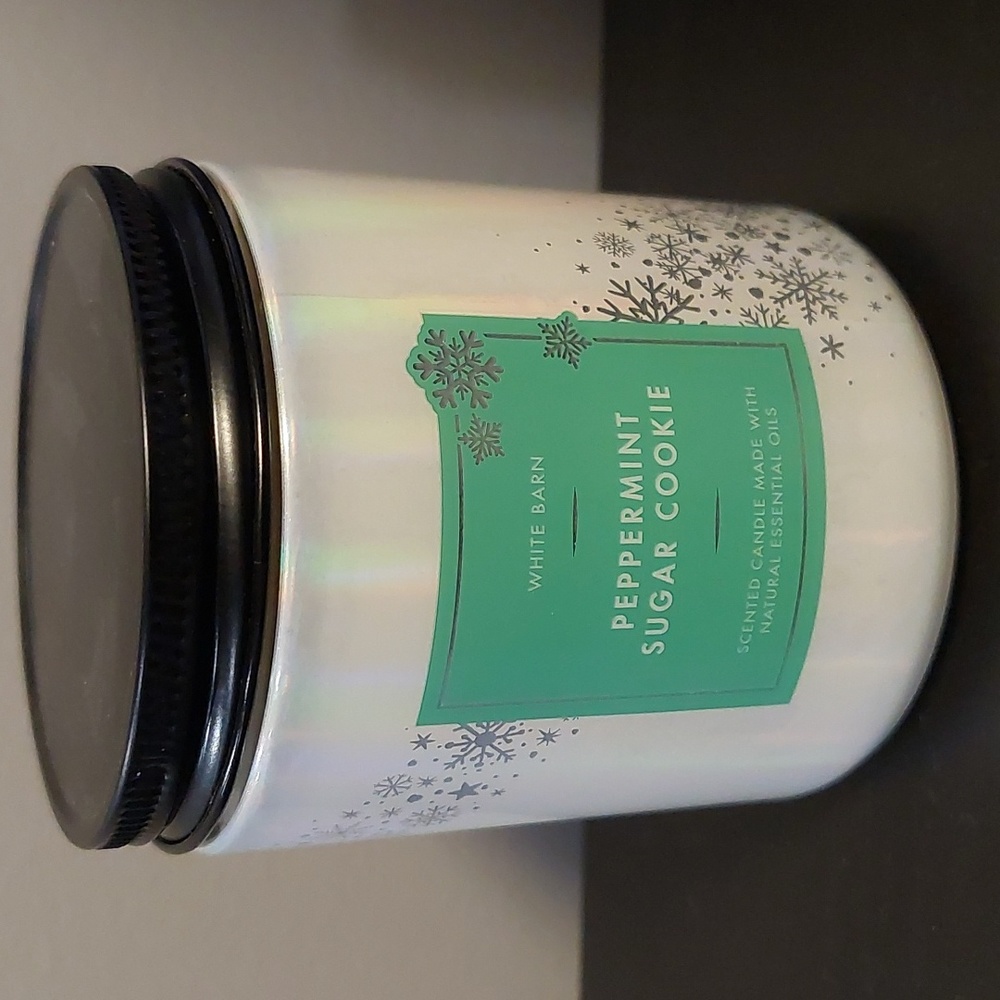 NWT WHITE BARN / BATH & BODY WORKS Peppermint Sugar Cookie Single Wick Candle - Picture 1 of 5